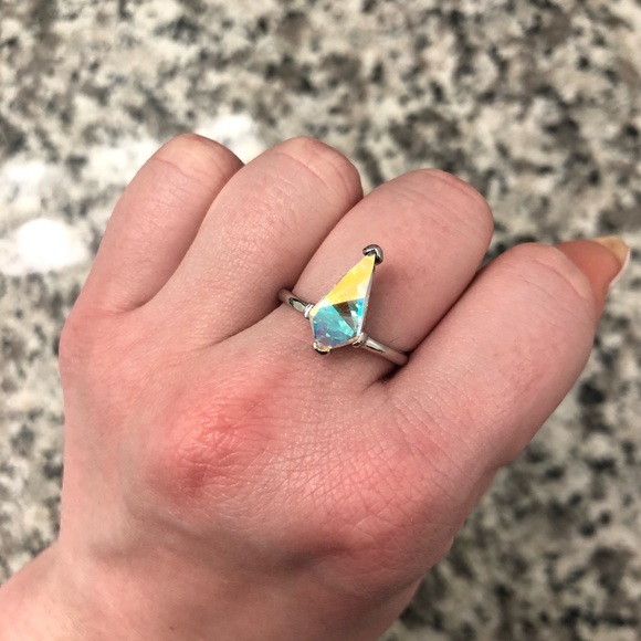 NWT Fragrant Jewels Beautiful Ring - Picture 3 of 4